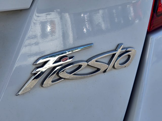 Used 2018 Ford Fiesta SE FWD image 17