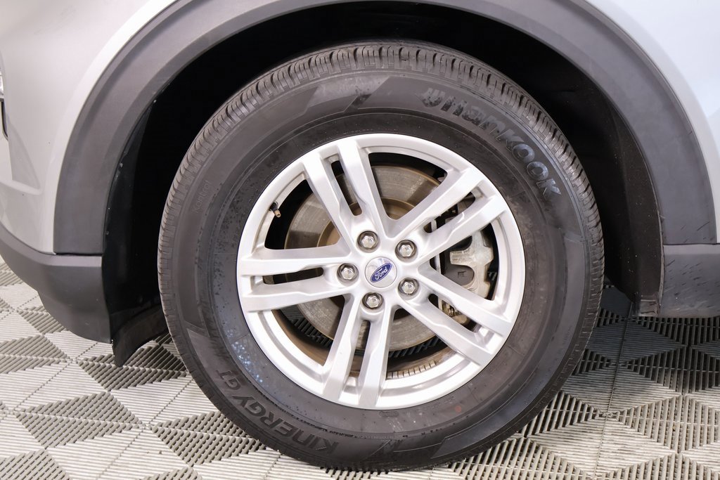 Used 2023 Ford Explorer XLT w/ Equipment Group 202A image 18