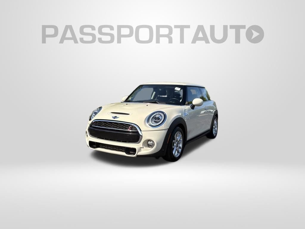 Used 2018 MINI Cooper S image 1