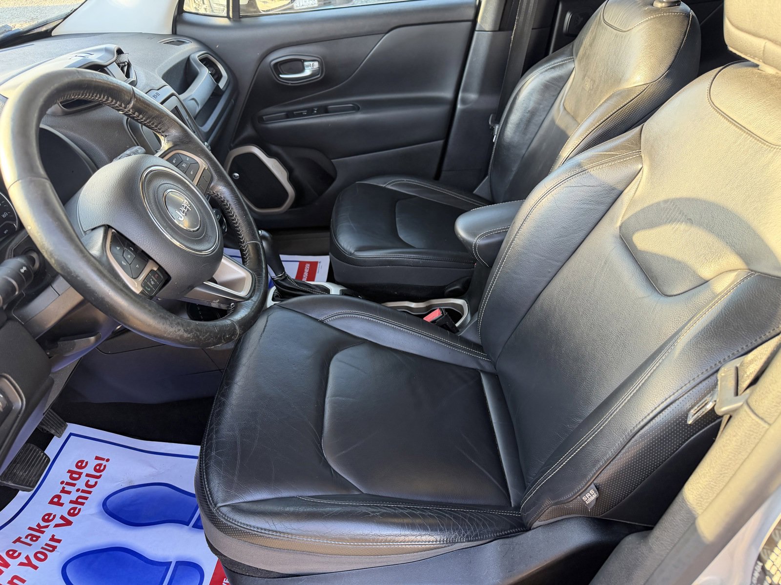 Used 2016 Jeep Renegade Limited image 19