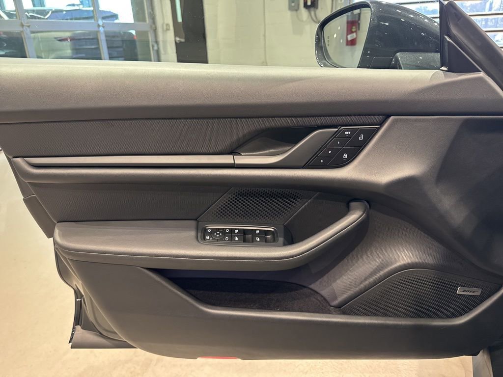 Used 2024 Porsche Taycan 4S w/ Premium Package image 14