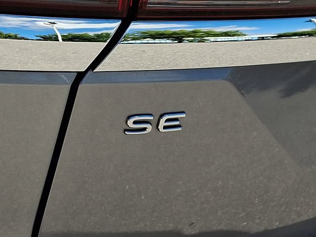 Used 2025 Volkswagen Atlas SE AWD/4WD image 35