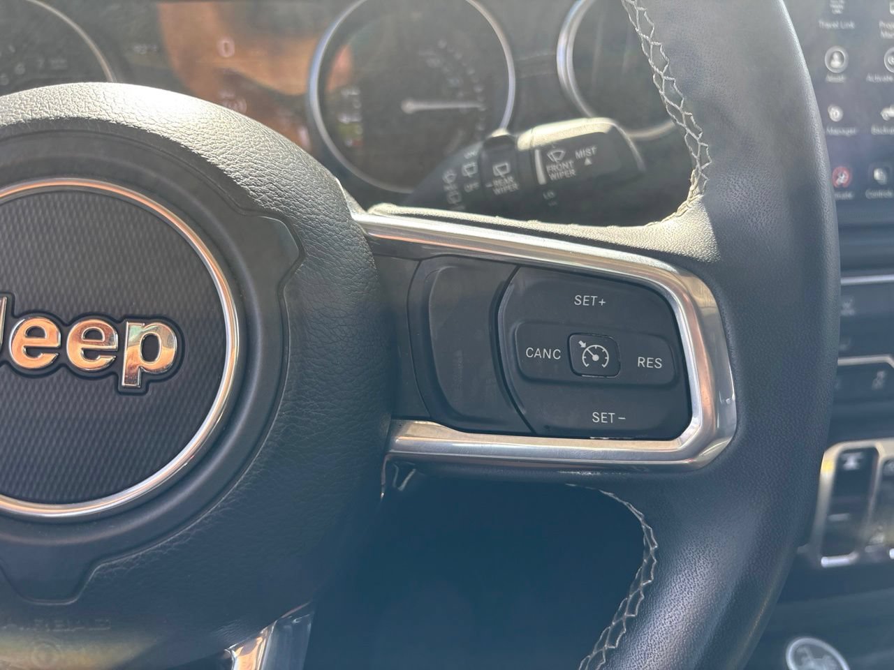 Used 2023 Jeep Wrangler Unlimited Sahara AWD/4WD image 25