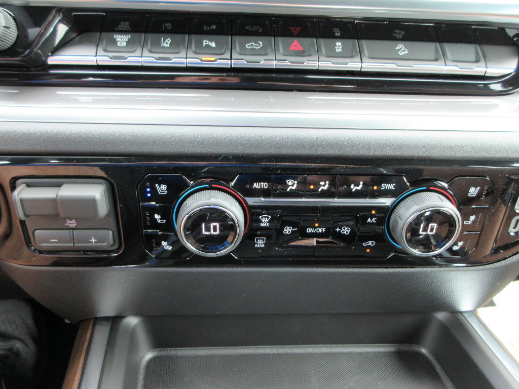 New 2026 Chevrolet Silverado 3500 High Country w/ High Country Premium Package AWD/4WD image 36