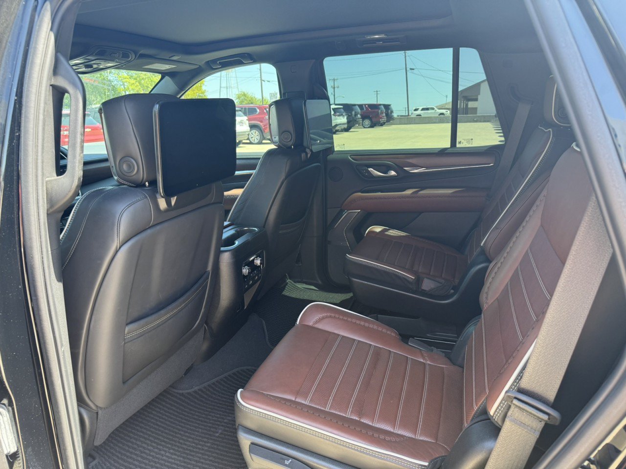 Certified 2023 GMC Yukon Denali Ultimate AWD/4WD image 10