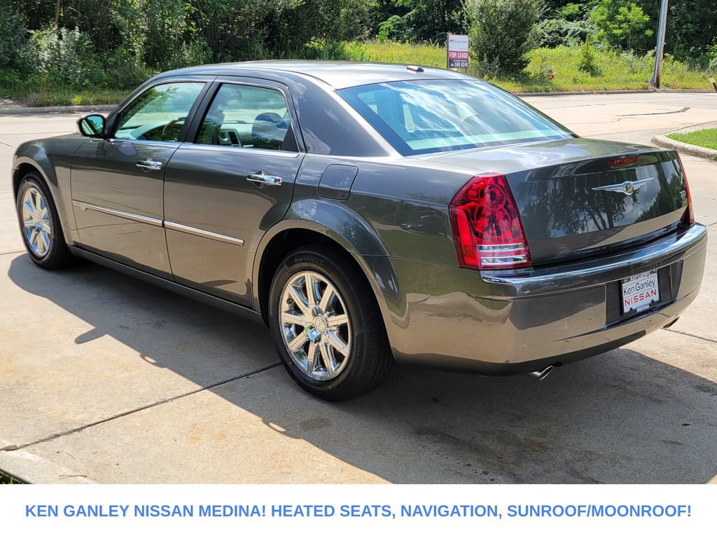 Used 2009 Chrysler 300 C RWD image 5