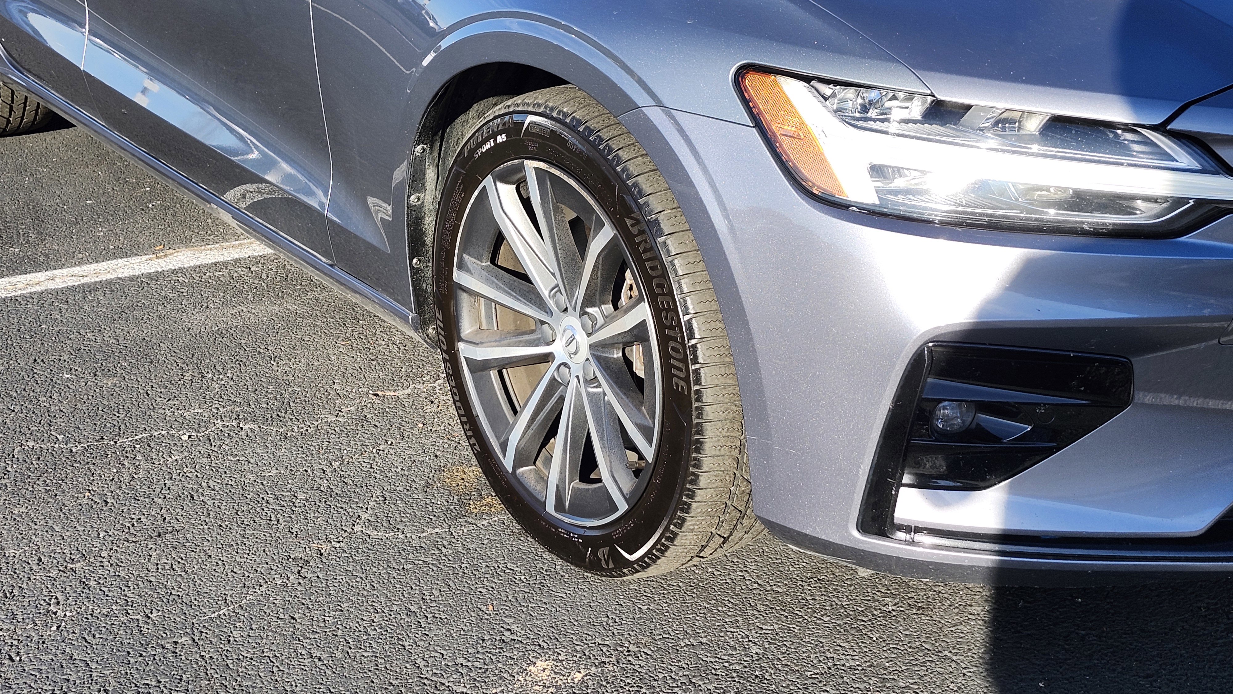 Used 2021 Volvo S60 T5 Momentum image 7