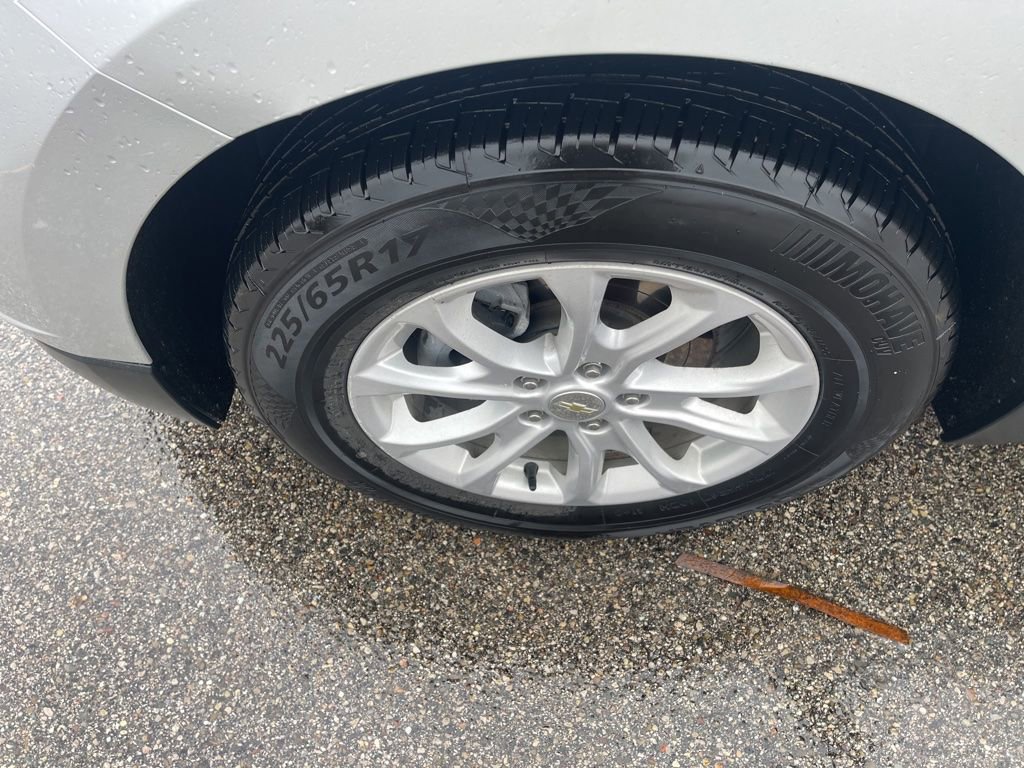 Used 2020 Chevrolet Equinox LT w/ Driver Convenience Package image 18