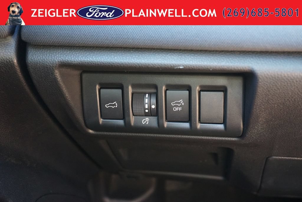 Used 2023 Subaru Outback Premium AWD/4WD image 28
