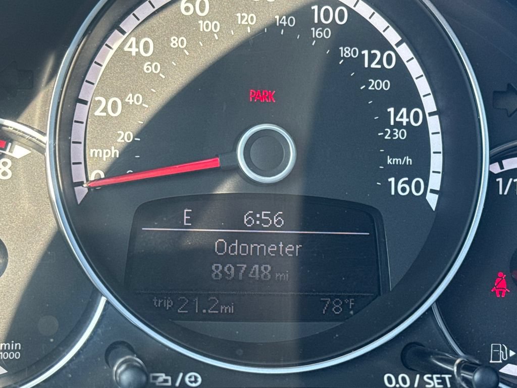 Used 2016 Volkswagen Beetle R-Line SE FWD image 16