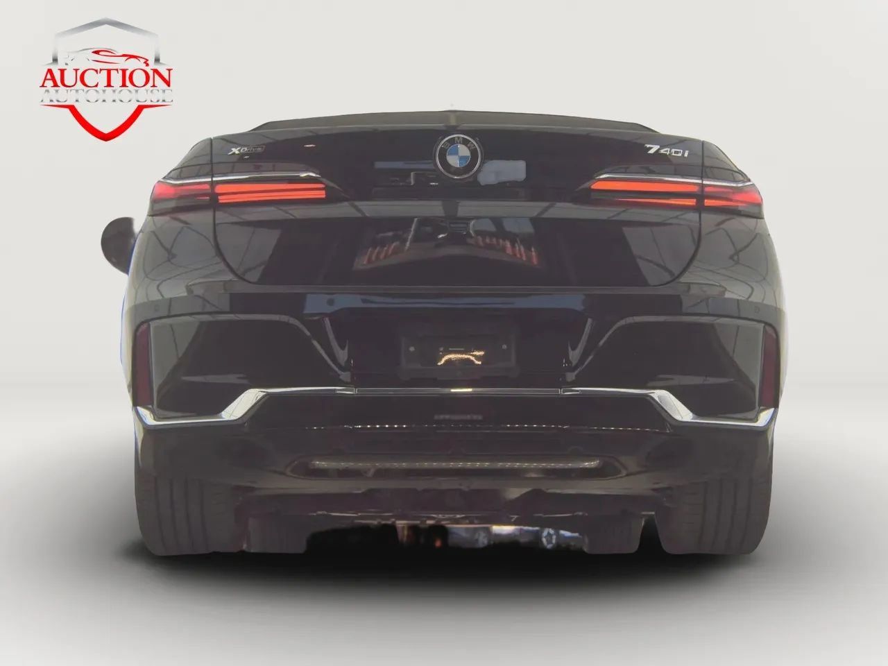 Used 2025 BMW 740i xDrive AWD/4WD image 5
