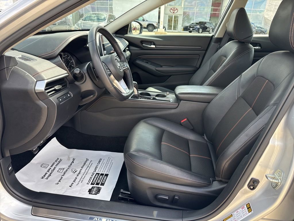 Used 2019 Nissan Altima 2.5 SR FWD image 7