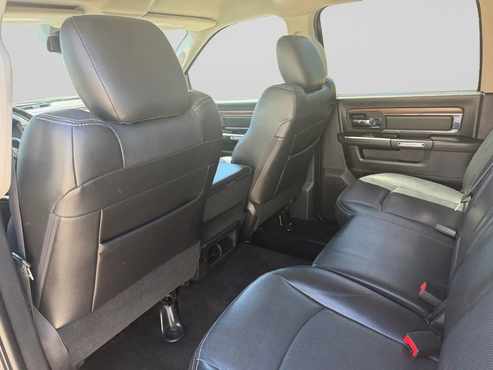 Used 2015 RAM 2500 Laramie image 27