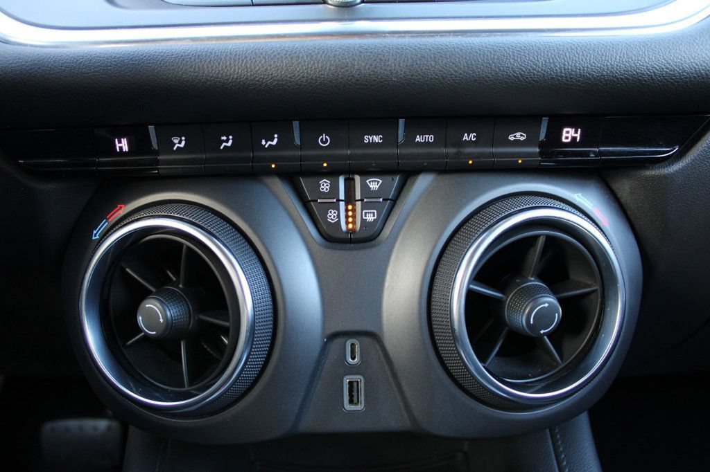 Used 2021 Chevrolet Blazer LT FWD image 25