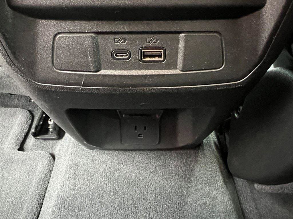 Used 2023 Chevrolet Colorado Z71 w/ Z71 Convenience Package 2 image 12