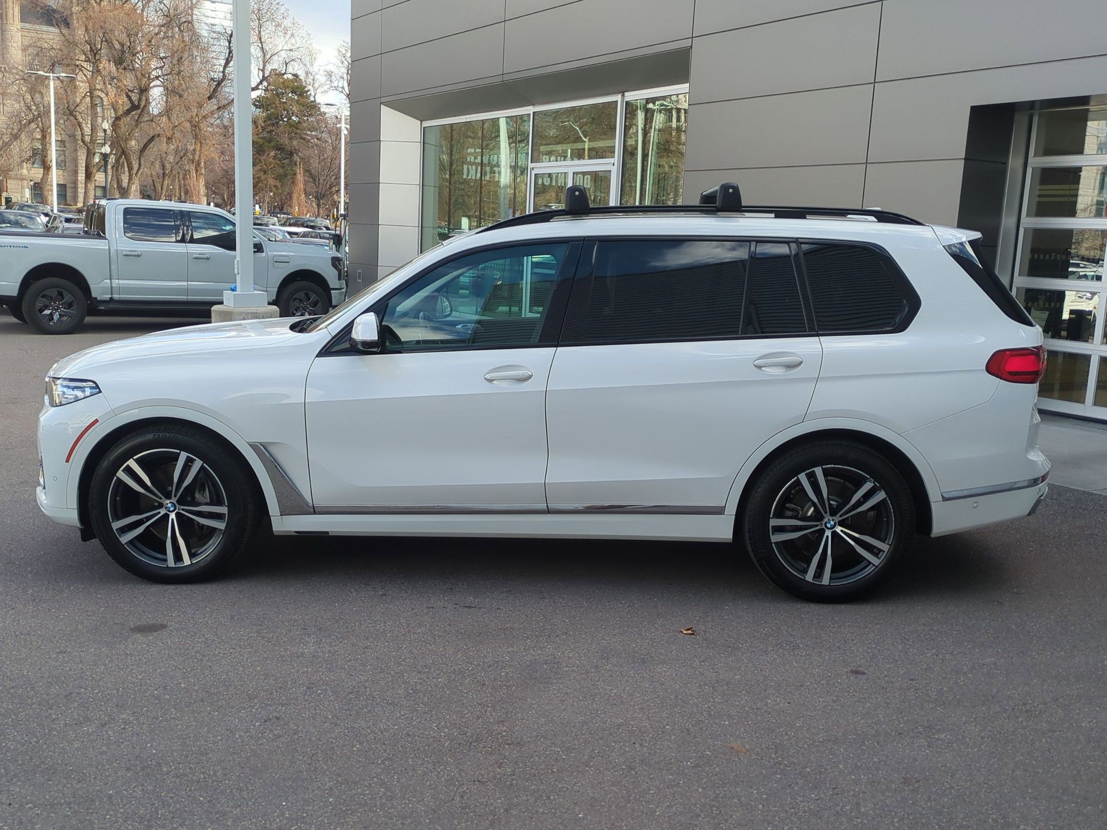 Used 2020 BMW X7 xDrive40i w/ Premium Package image 8