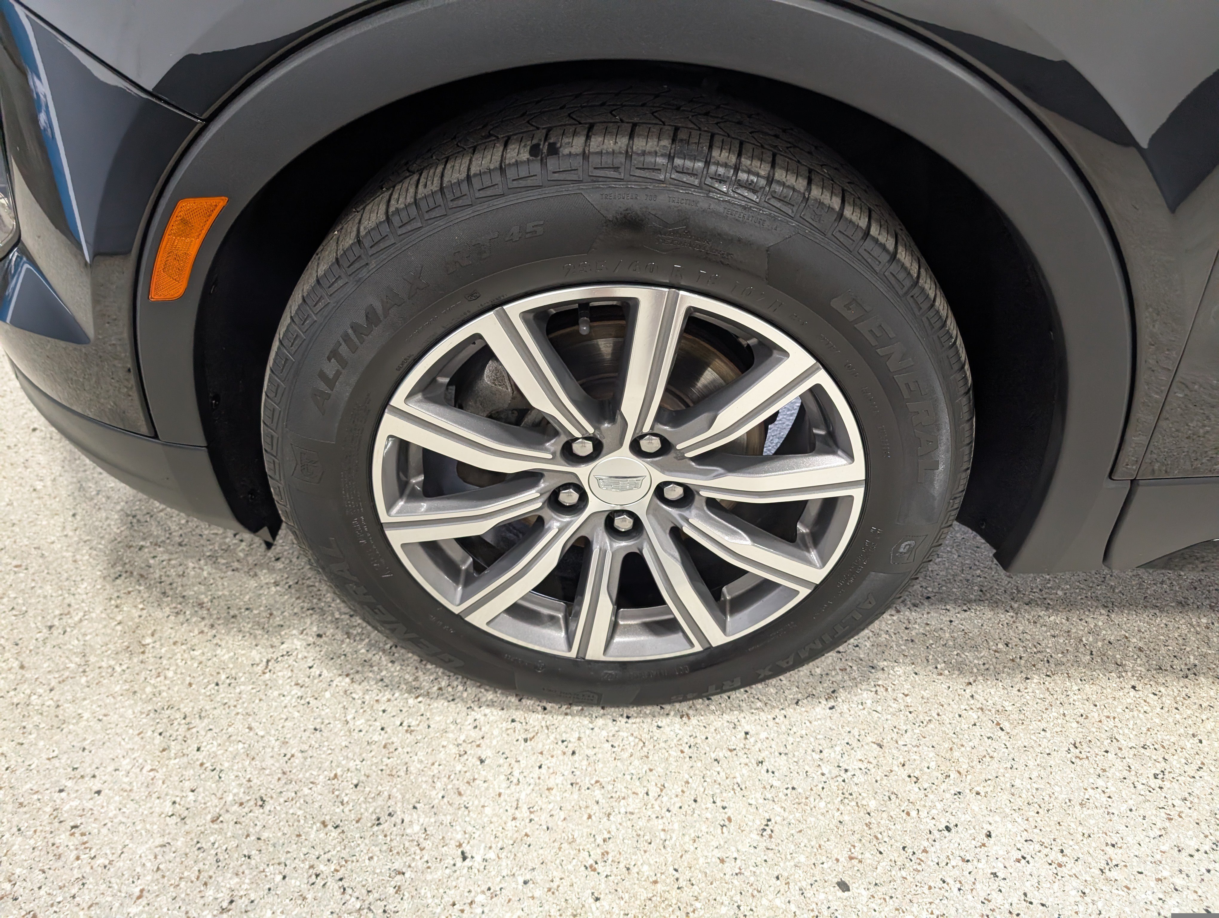 Used 2019 Cadillac XT4 Sport w/ Cold Weather Package AWD/4WD image 9