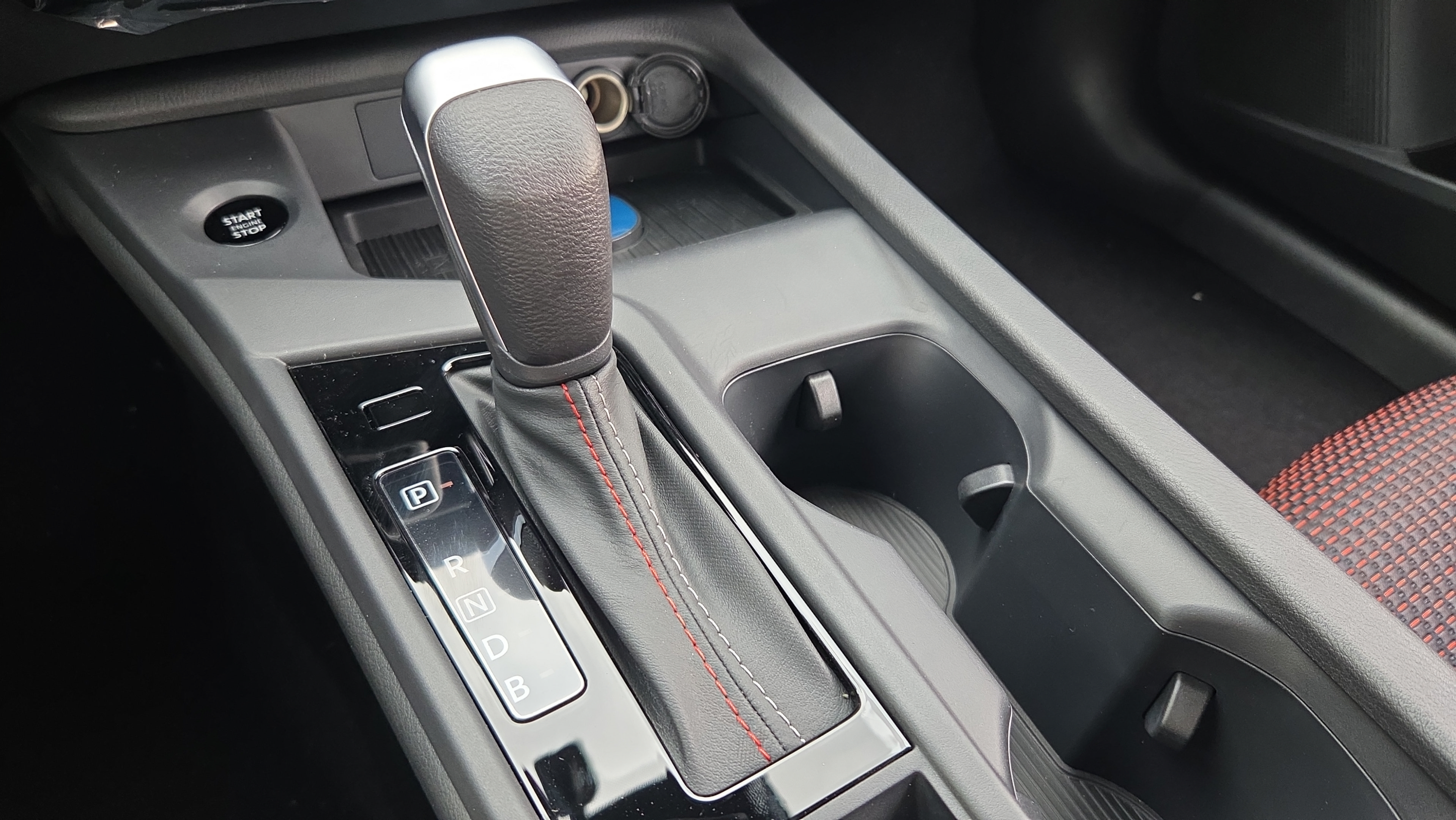 New 2027 Nissan Sentra SR w/ Floor Mat Package FWD image 26