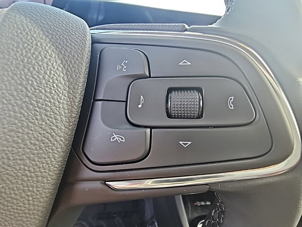 Used 2025 Buick Encore GX Sport Touring w/ Advanced Technology Package image 18