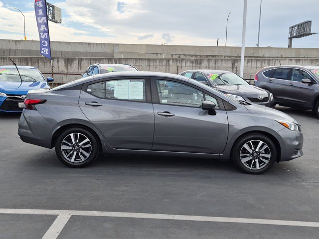 Used 2021 Nissan Versa SV FWD image 4