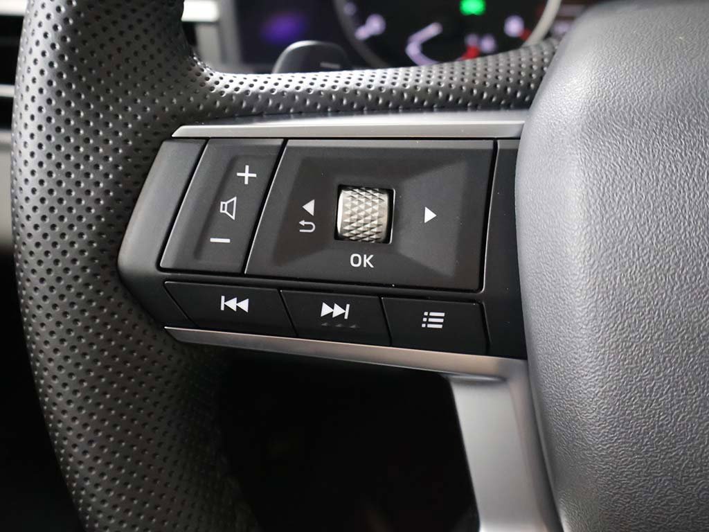 New 2025 Mitsubishi Outlander SE image 41