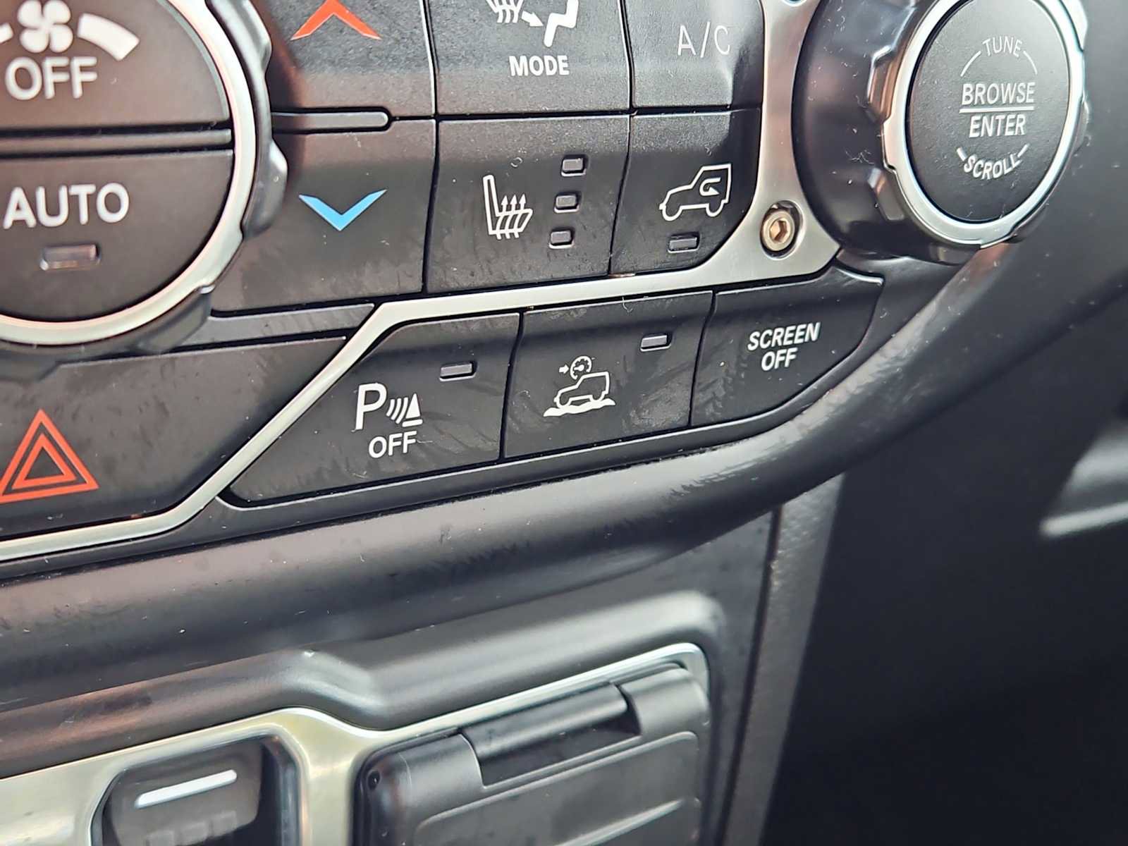 Used 2022 Jeep Wrangler Unlimited Sahara w/ LED Lighting Group image 17