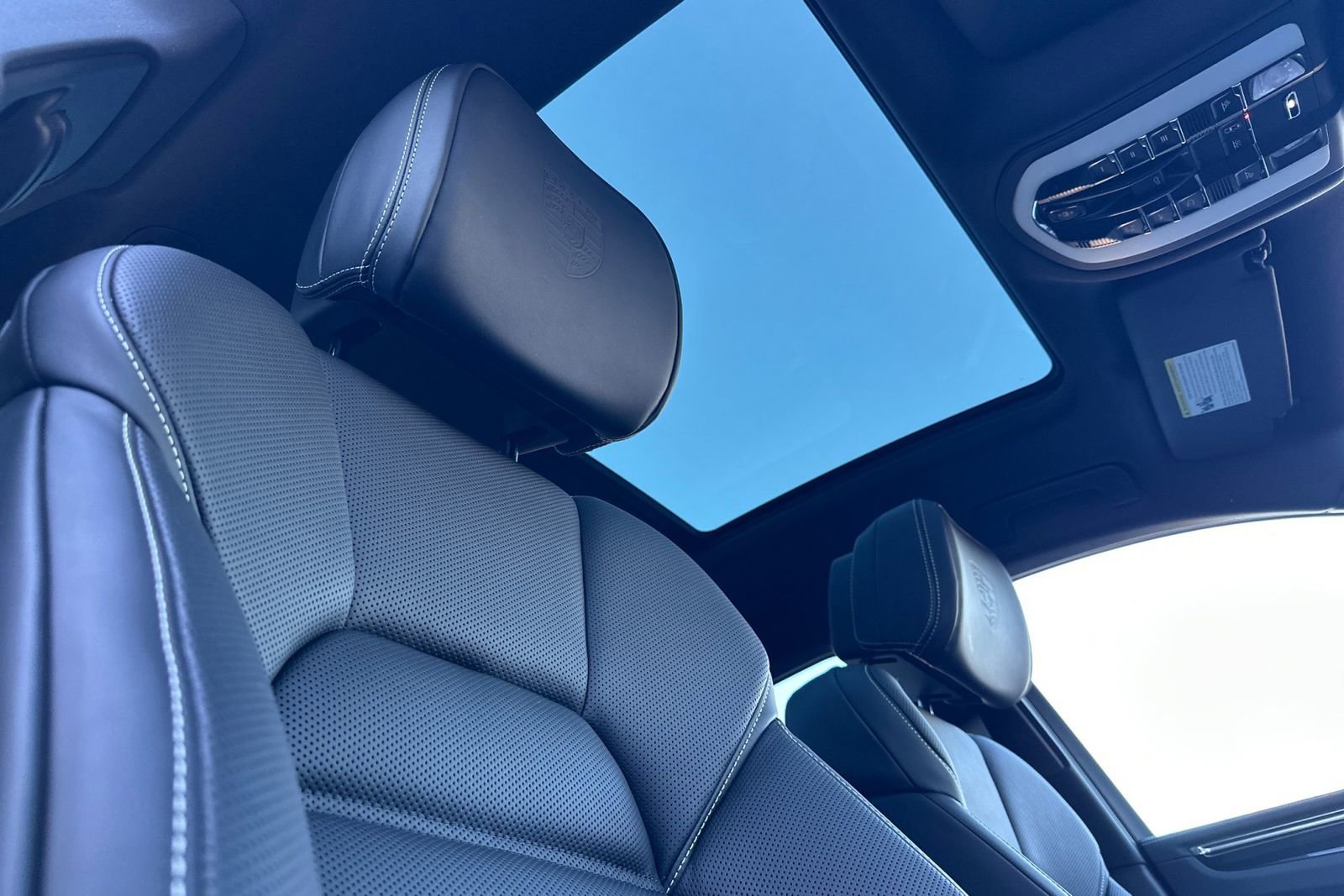 New 2026 Porsche Macan Turbo image 19