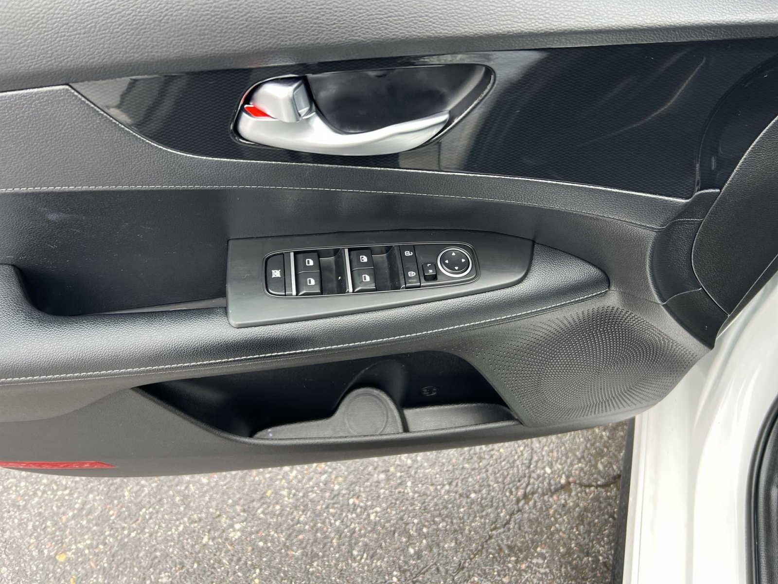 Used 2023 Kia Forte GT-Line w/ GT-Line Technology Package image 14