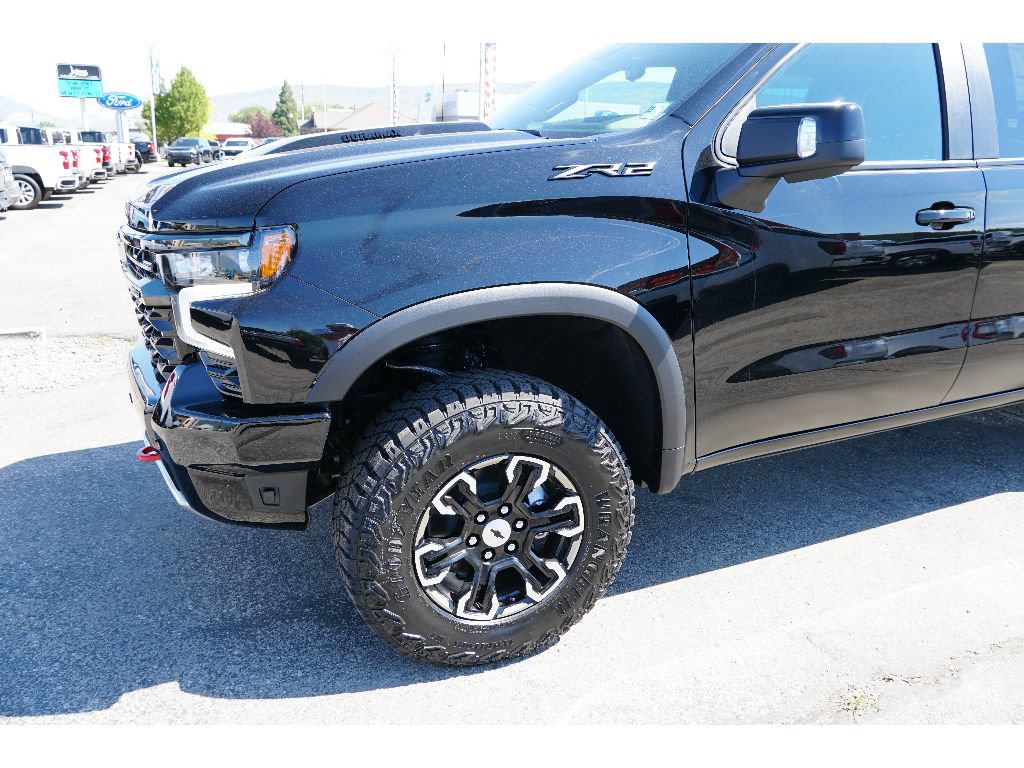New 2026 Chevrolet Silverado 1500 ZR2 w/ LPO, Dark Essentials Package AWD/4WD image 5