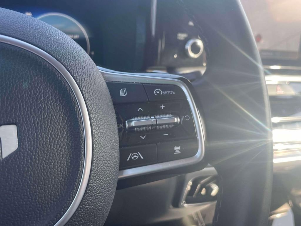 Used 2023 Kia Sorento SX Prestige image 24