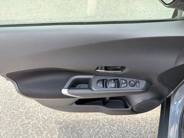 Certified 2021 Nissan Kicks SV FWD image 17