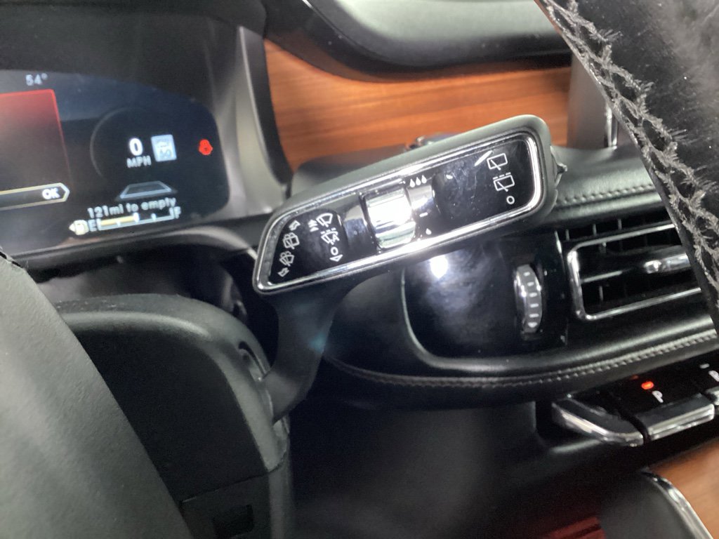 Used 2020 Lincoln Aviator Reserve w/ Equipment Group 201A image 28