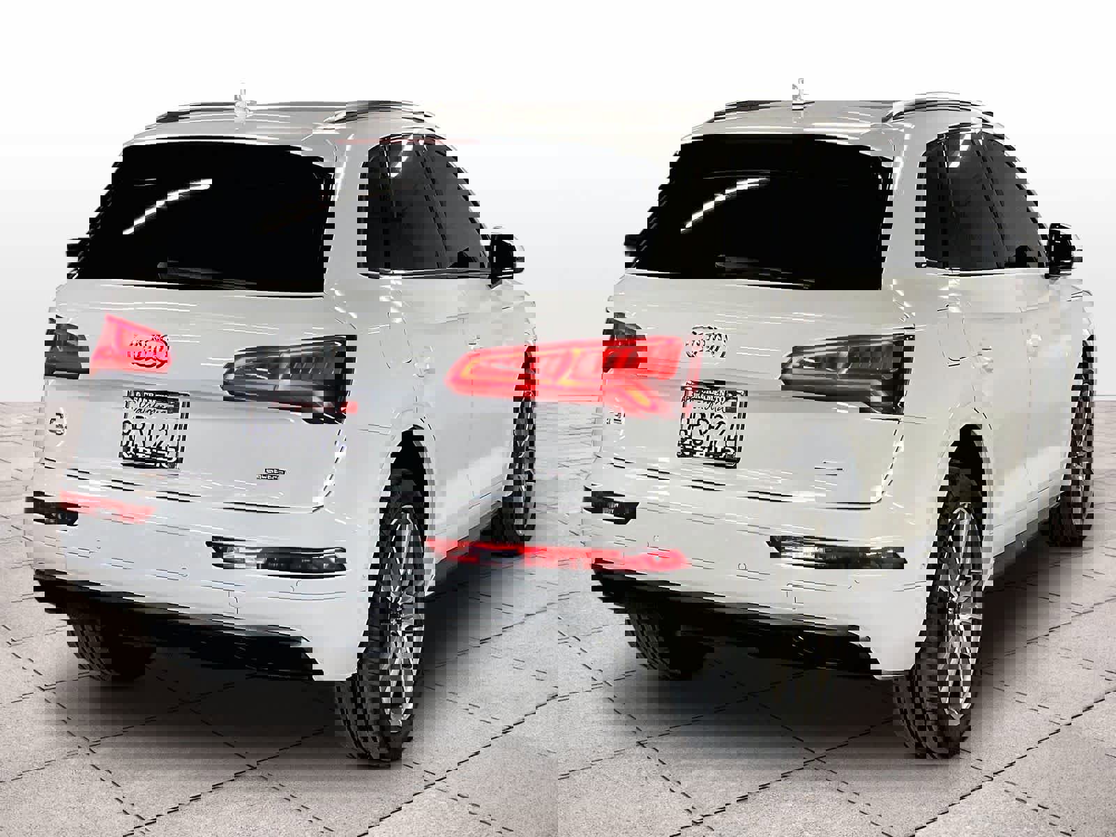 Used 2020 Audi Q5 Prestige w/ Prestige Package image 14