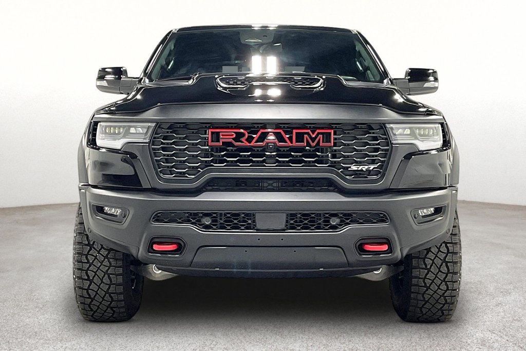 Used 2027 RAM 1500 4x4 Crew Cab image 4