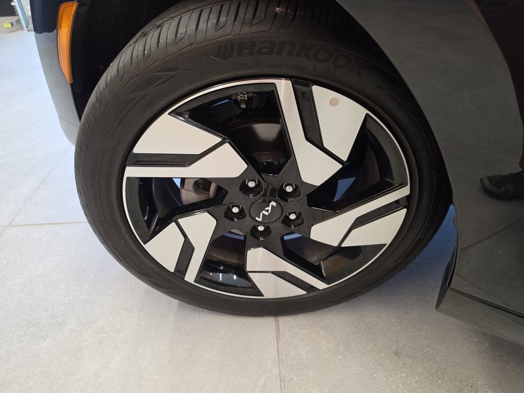 Certified 2025 Kia Soul GT-Line w/ GT-Line Technology Package FWD image 38