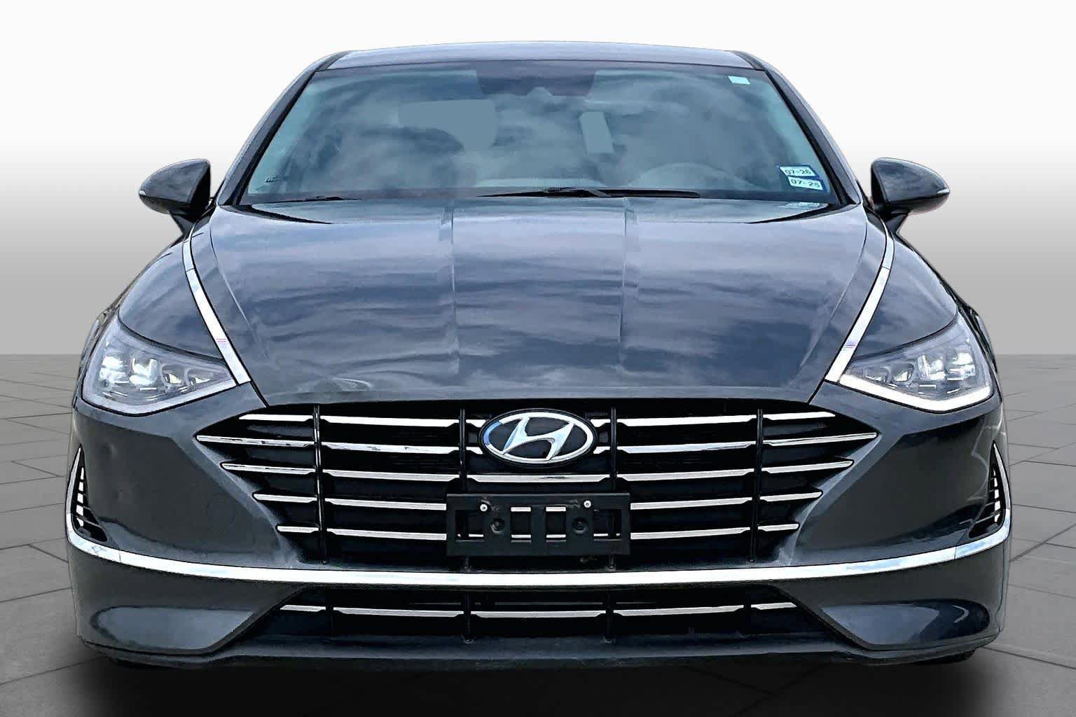 Used 2023 Hyundai Sonata SE w/ Cargo Package FWD image 4