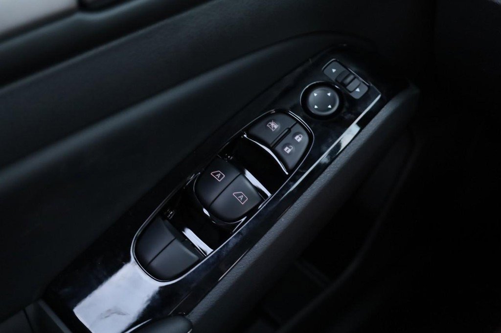 New 2025 Nissan Altima 2.5 SL image 18