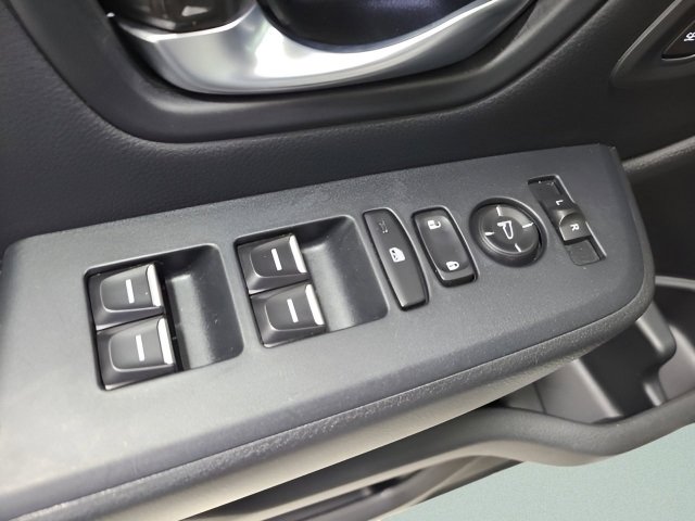 Used 2025 Honda Pilot Touring image 29