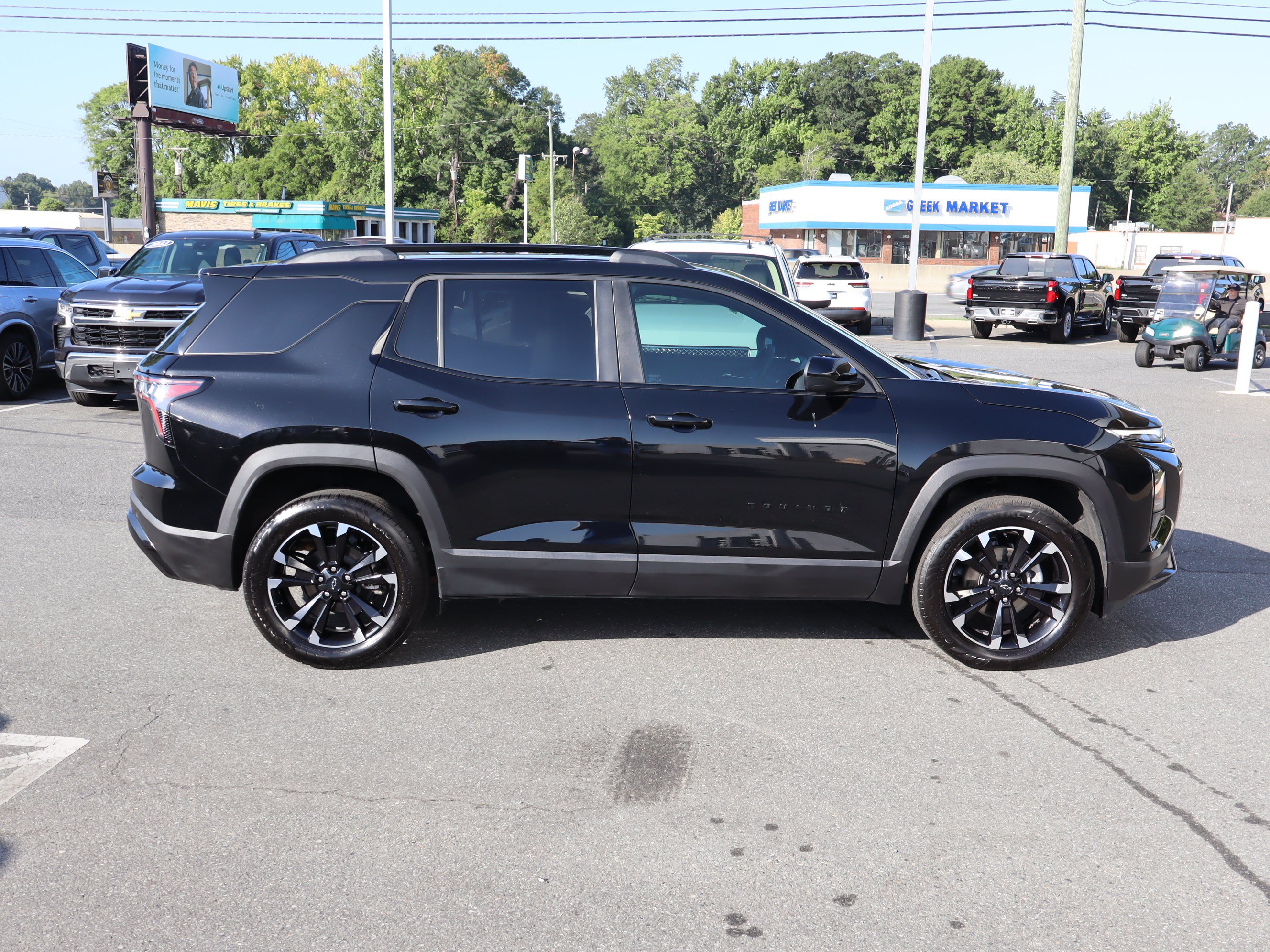 Used 2025 Chevrolet Equinox RS w/ Convenience Package III FWD image 11