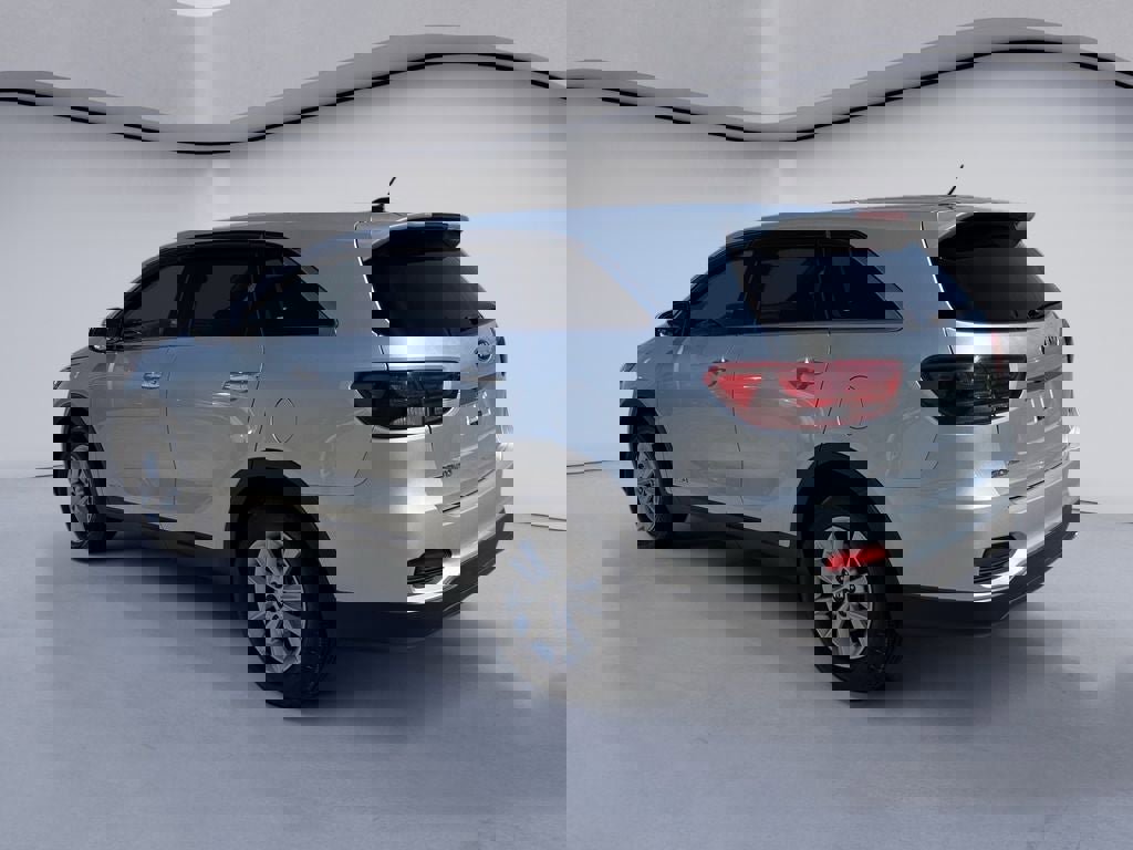 Used 2019 Kia Sorento LX AWD/4WD image 3
