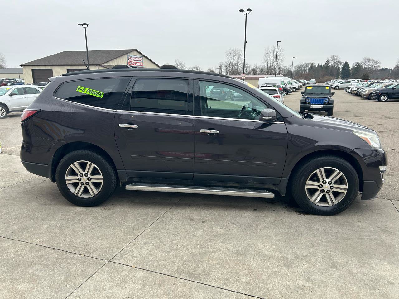Used 2016 Chevrolet Traverse LT w/ LPO, 'HIT The Road' Package AWD/4WD image 4