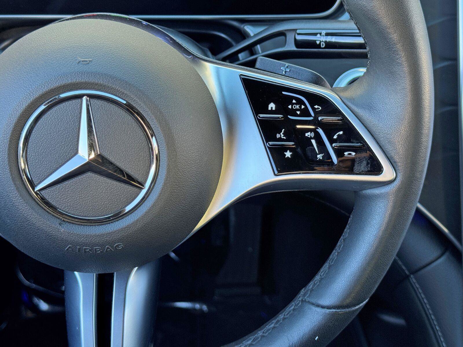 Used 2023 Mercedes-Benz EQE 500 4MATIC Sedan w/ Exclusive Trim Package image 22
