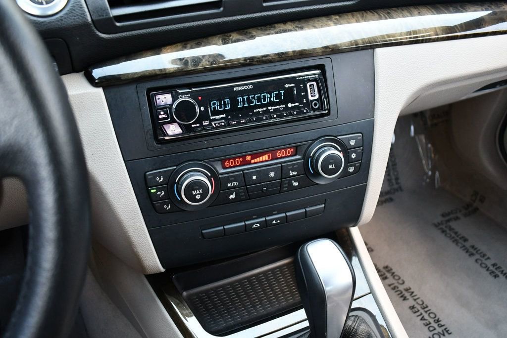 Used 2011 BMW 128i Convertible image 13