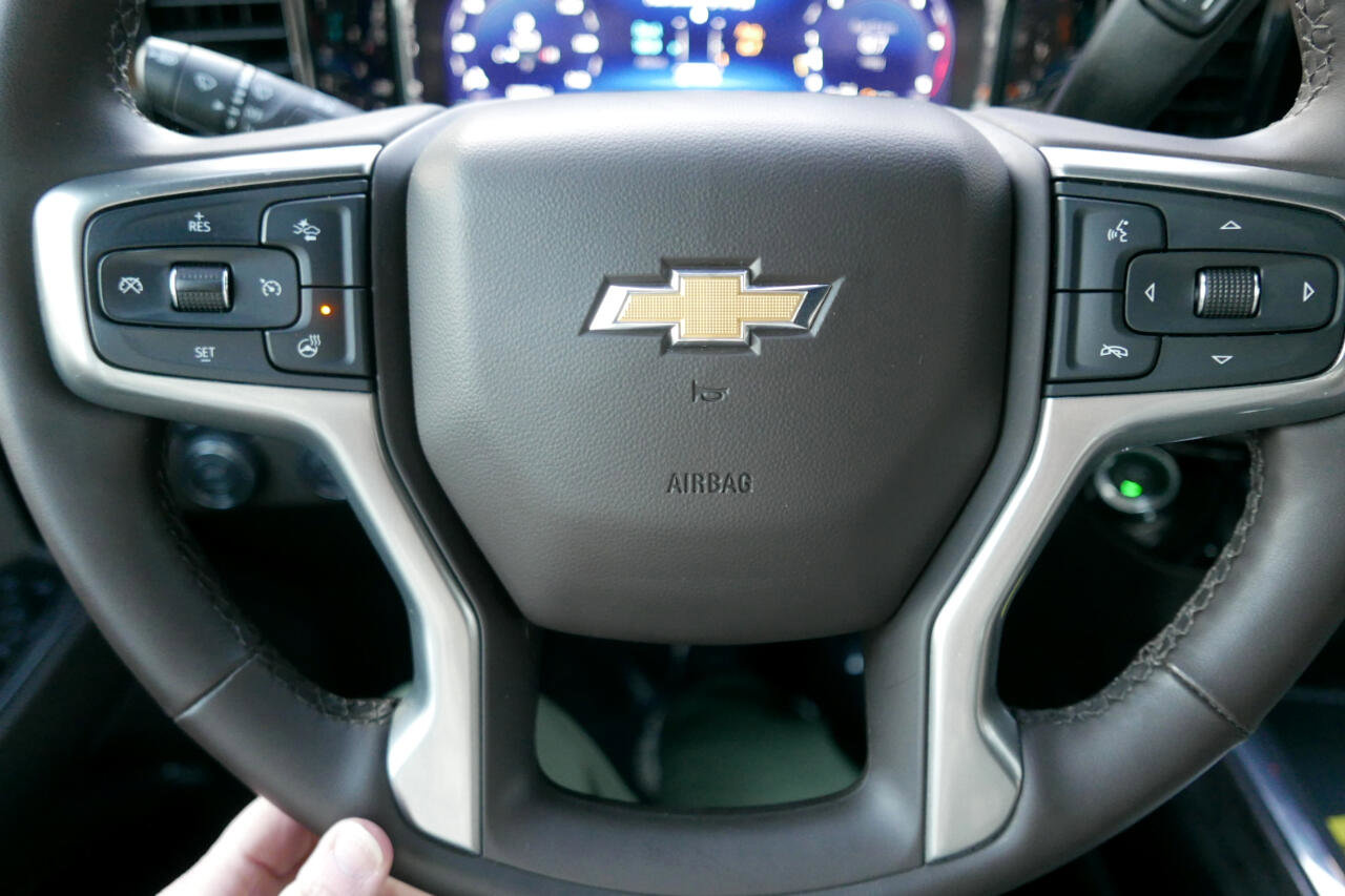 Used 2024 Chevrolet Silverado 3500 LTZ w/ LTZ Convenience Package image 12