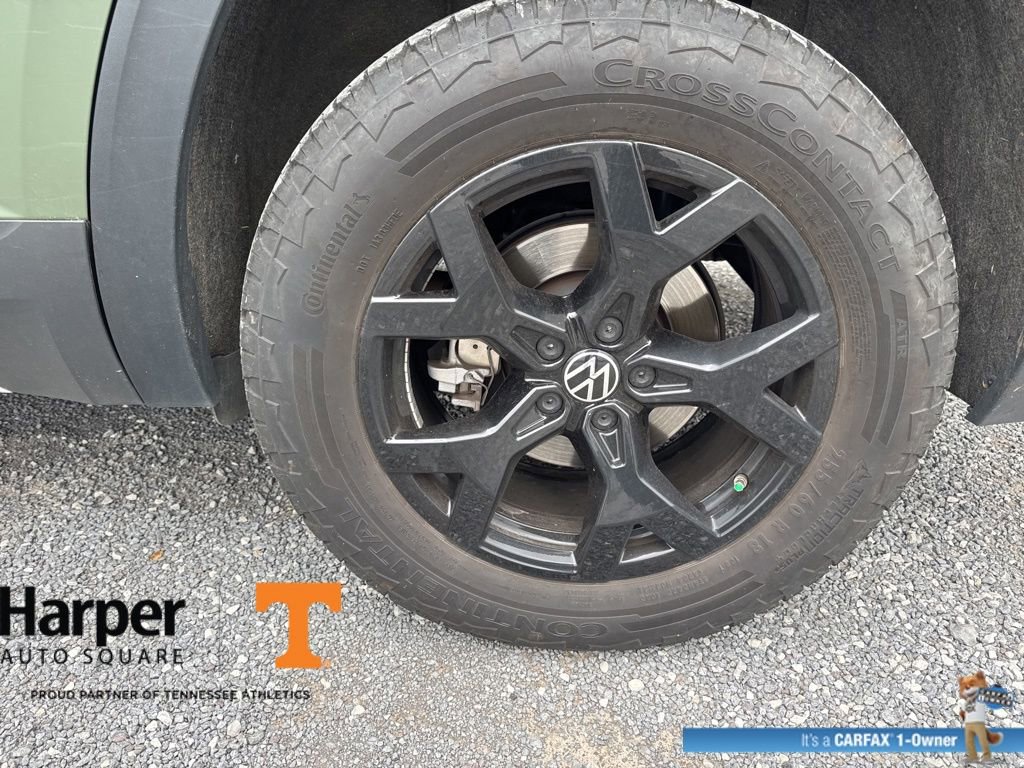 Used 2024 Volkswagen Atlas Peak Edition SE AWD/4WD image 21