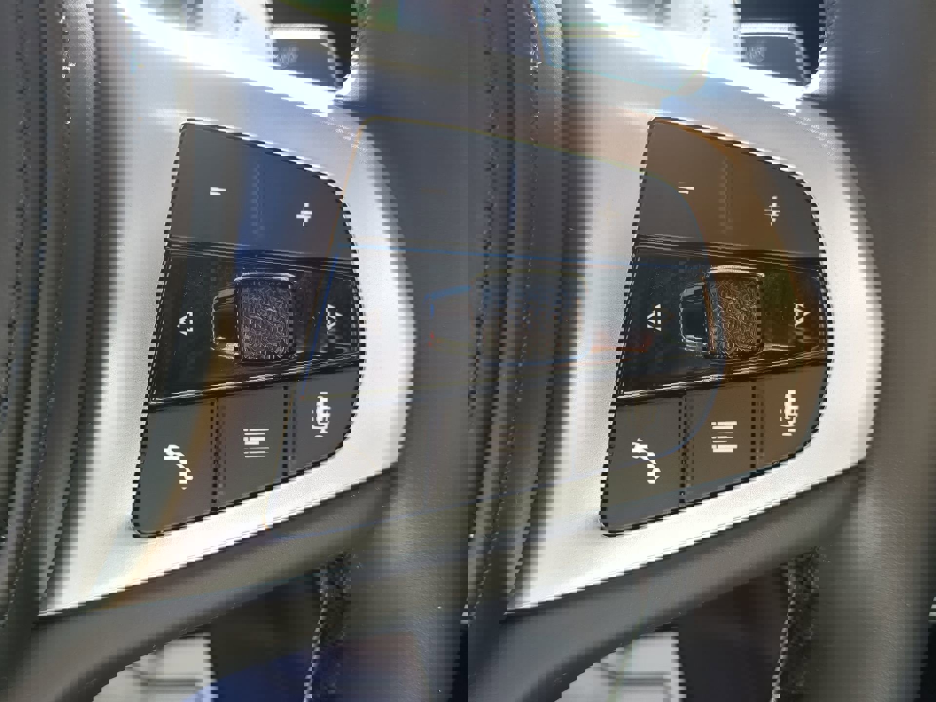 Used 2022 BMW 330e w/ M Sport Package image 62