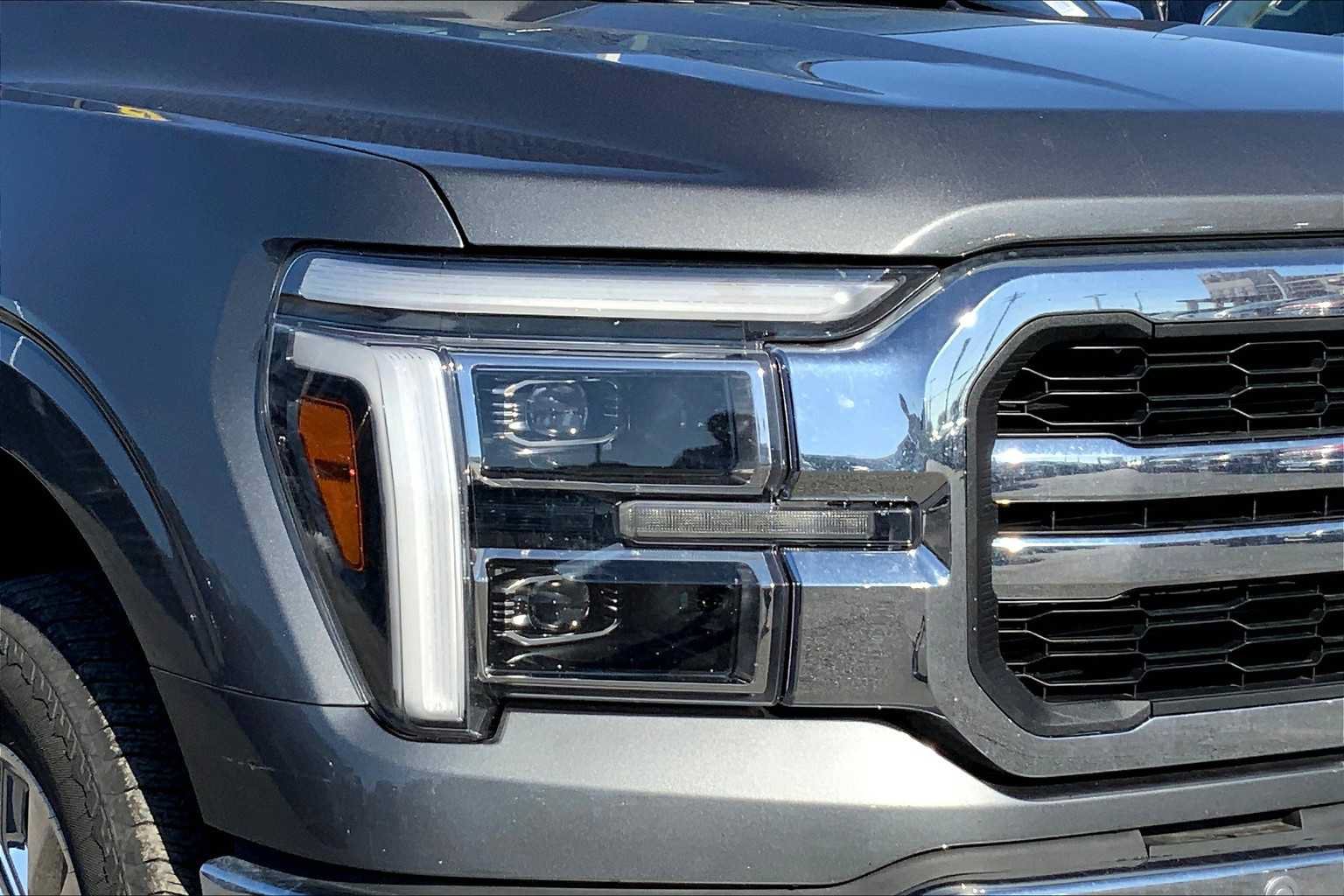 Used 2024 Ford F150 Lariat w/ FX4 Off-Road Package AWD/4WD image 10
