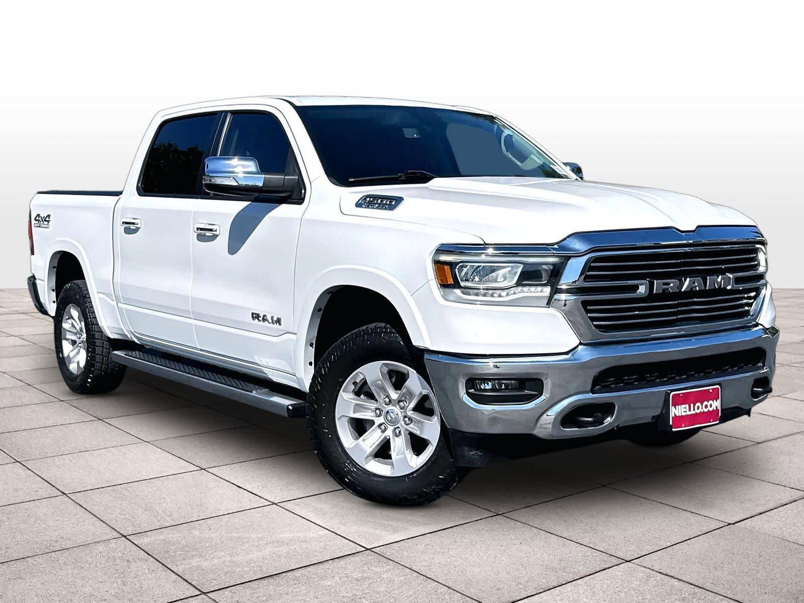 Used 2020 RAM 1500 Laramie w/ Off Road Group AWD/4WD image 2