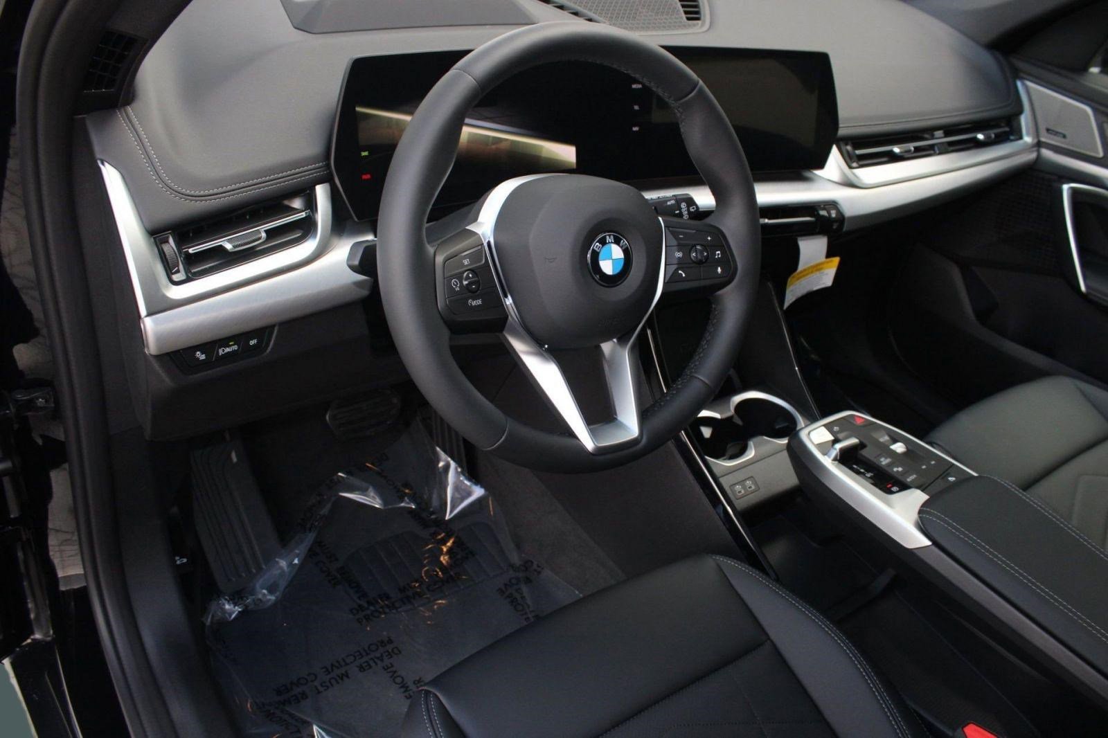 Used 2026 BMW X1 xDrive28i w/ Technology Package AWD/4WD image 4