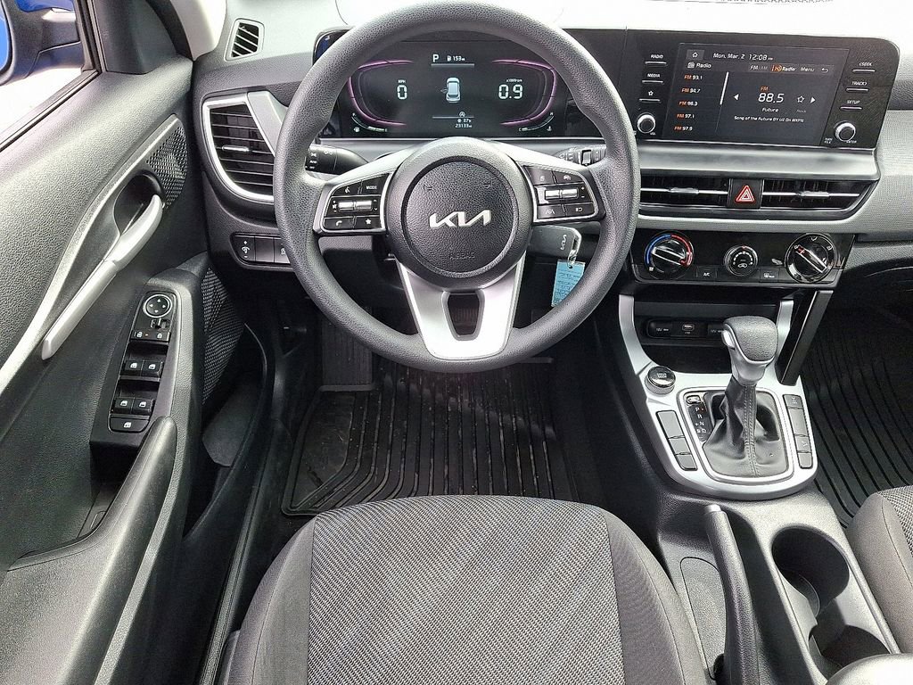 Certified 2024 Kia Seltos LX image 12